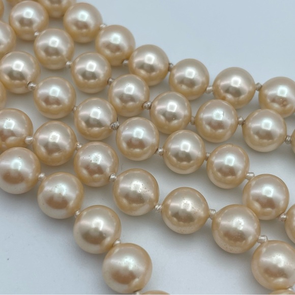 Hand-Knotted Cream Faux Pearl Necklace 23” Gold Tone Clasp - Picture 2 of 8